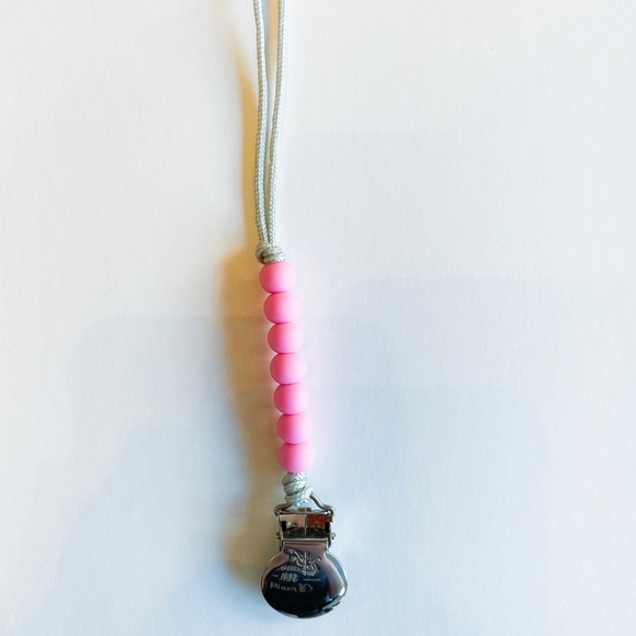 Ryan & Rose Pacifier Clips - Picture 2 of 4
